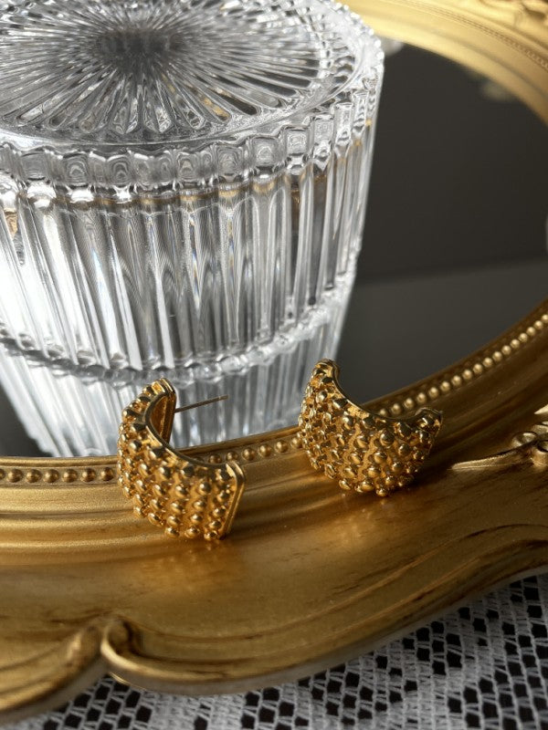 Gold plated special design stud earring